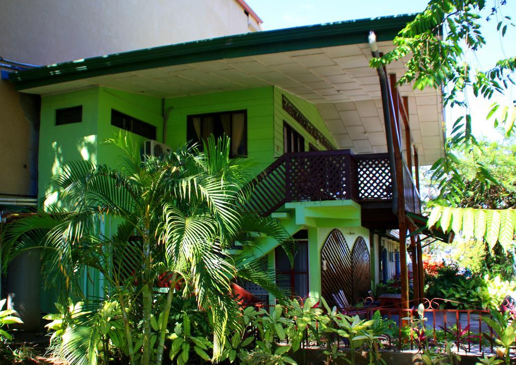 Hotel Marielos Tamarindo Exterior photo