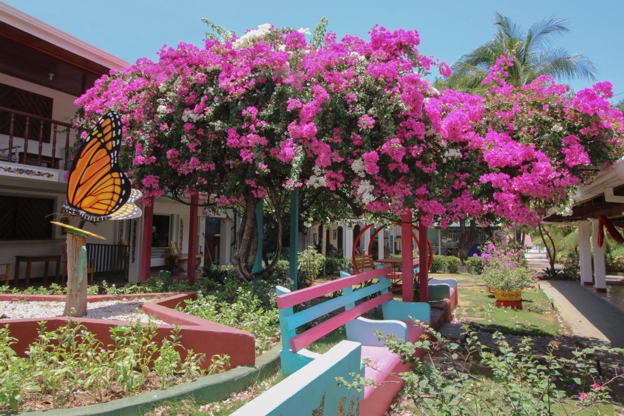 Hotel Marielos Tamarindo Exterior photo